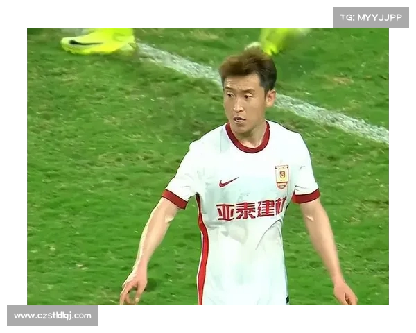 亚泰小将玄智健庆祝赛季首胜:迎难而上勇攀高峰团队合照激励士气 亚泰小将玄智健庆祝赛季首胜:迎难而上勇攀高峰团队合照激励士气